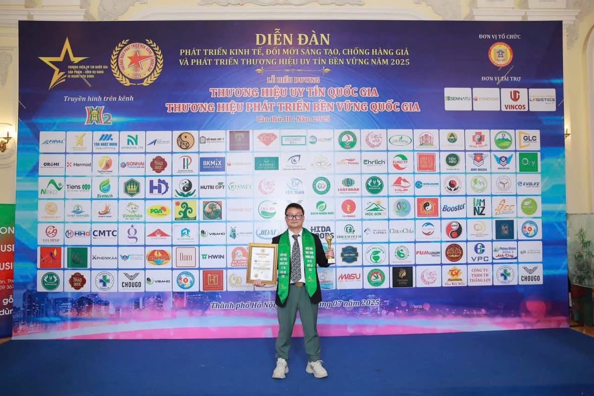 FOHOWAY Việt Nam: Vinh danh Top 10 Thương hiệu Uy tín Quốc gia 2025